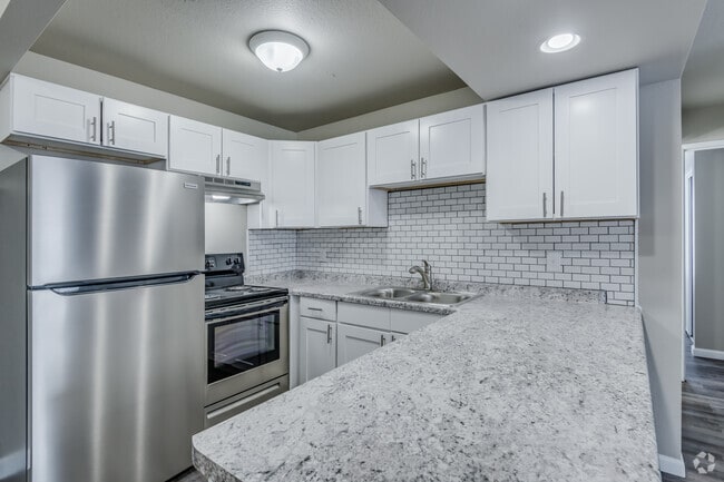 The Reserve on South Towne - 333 Southtowne Dr South