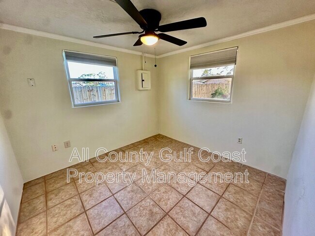 Foto del edificio - 832 Pine St