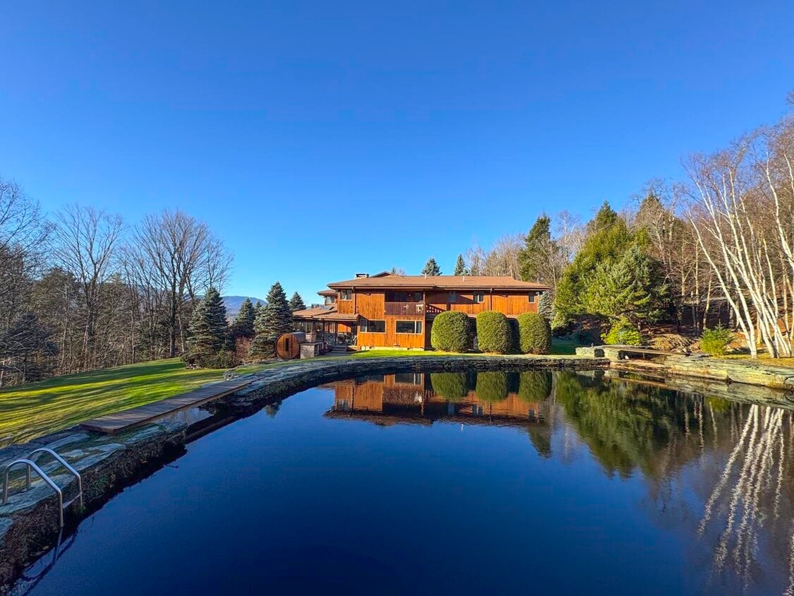 Primary Photo - 458 Cider Mountain Rd