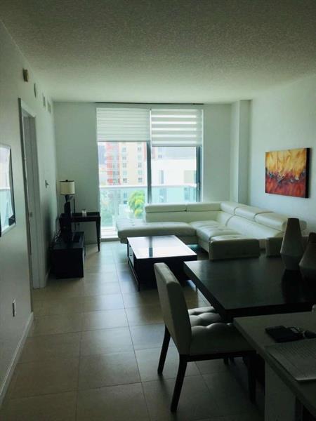 Foto del edificio - 333 NE 24th St