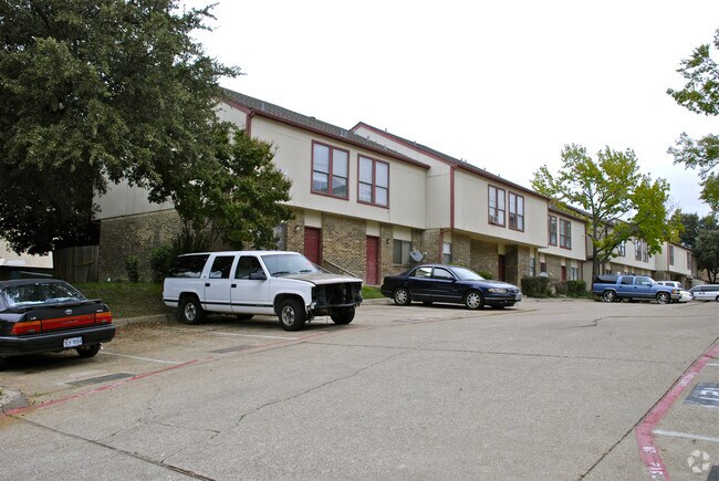 Foto del edificio - Northwood Square Condominiums