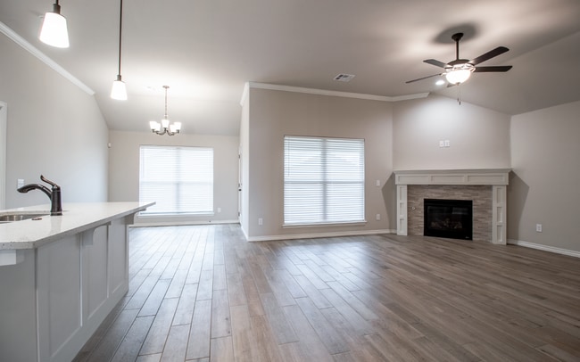 Building Photo - 13916 Upper Village Dr