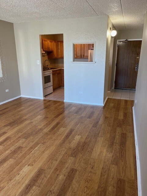 Building Photo - 9098 W Terrace Dr