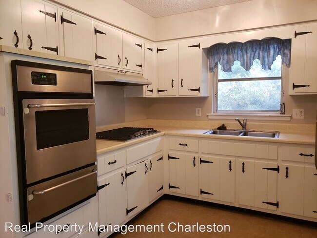 Building Photo - 4 br, 2 bath House - 658 Highwood Circle
