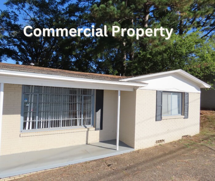 Primary Photo - Commercial Space, Available Now!