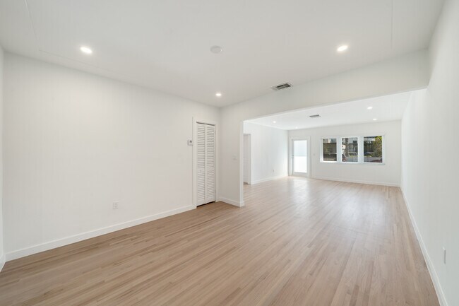 Foto del edificio - 47 Oviedo Ave