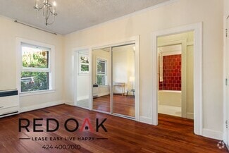 Building Photo - 532 S Coronado St
