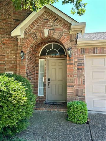 Building Photo - 5009 Lake Crest Dr
