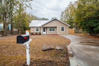 Building Photo - 506 Idlewood Cir