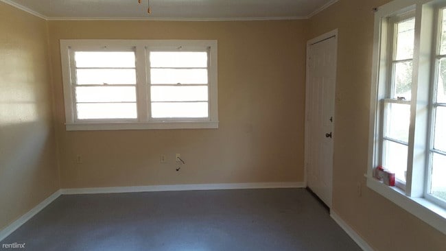 Building Photo - 2252 E Prien Lake Rd
