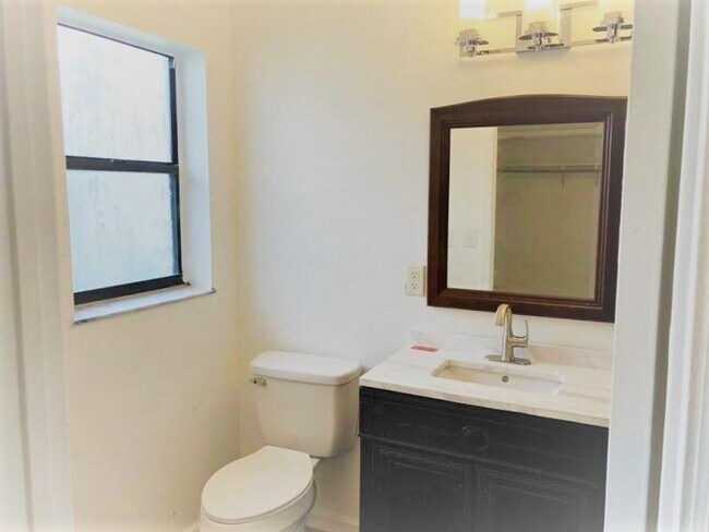 Foto del edificio - 43 SW 8th Ave