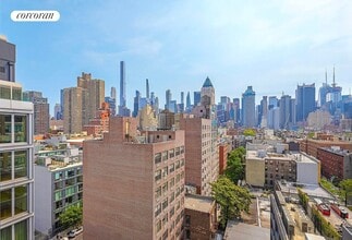 Building Photo - 547 W 47th St