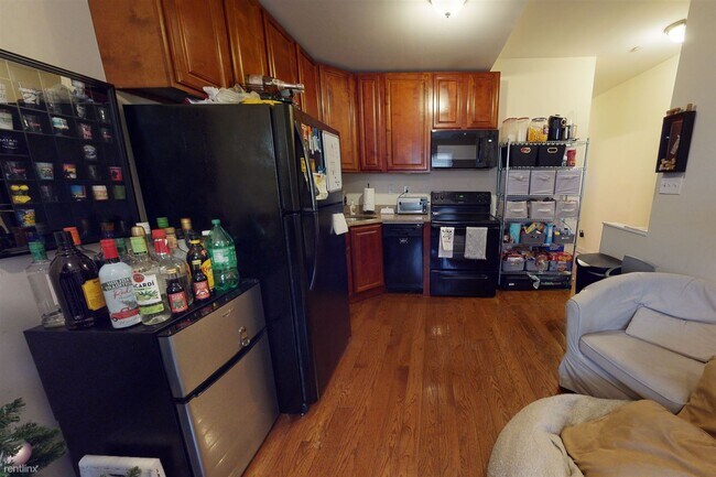 Foto del edificio - 5 br, 2 bath Duplex - 1802 WILLINGTON ST U...