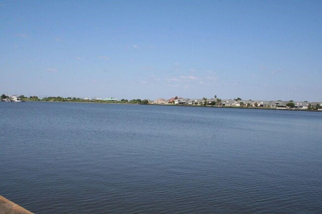 Building Photo - 1244 Harbor Dr