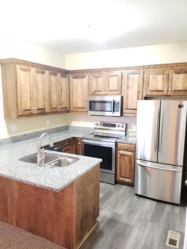 Foto principal - 8333 N Nodaway Ave