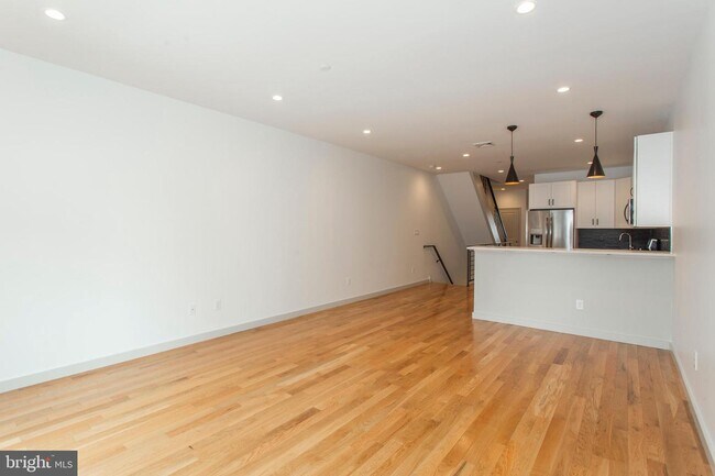 Building Photo - 1628 N Marshall St