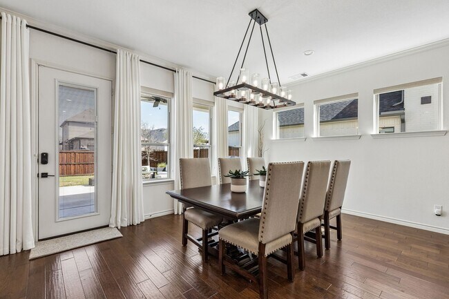 Foto del edificio - 13624 Walsh Ave