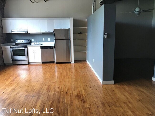 Foto del edificio - 423 E 3rd St
