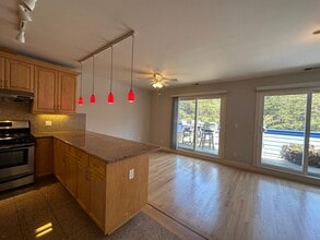 Building Photo - 4227 Lincoln Way