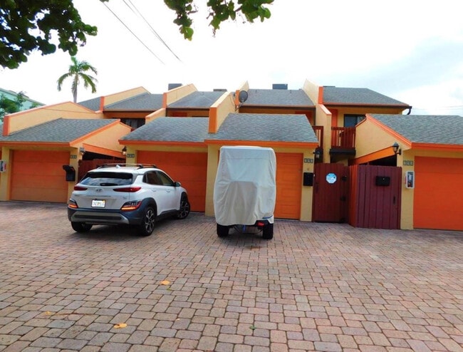 Foto del edificio - 797 S Riverside Dr