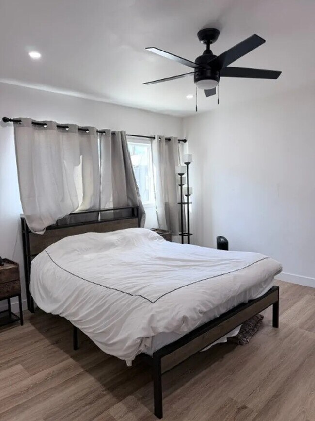 Foto del edificio - 715 Sunset Ave