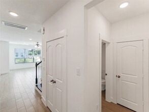 Building Photo - 2230 Memory Oaks Dr