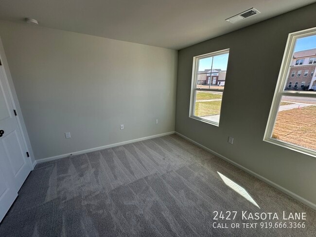 Foto del edificio - 2427 Kasota Ln