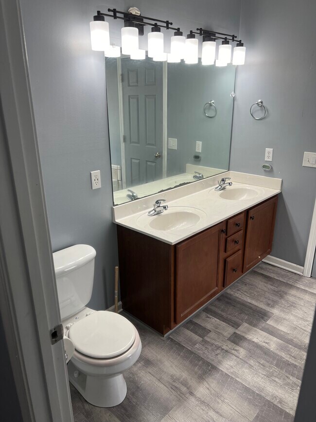 Foto del edificio - 1044 Cindy Jo Ct