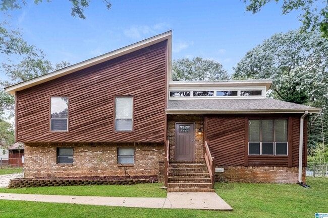 Building Photo - 3210 Edenburg Dr