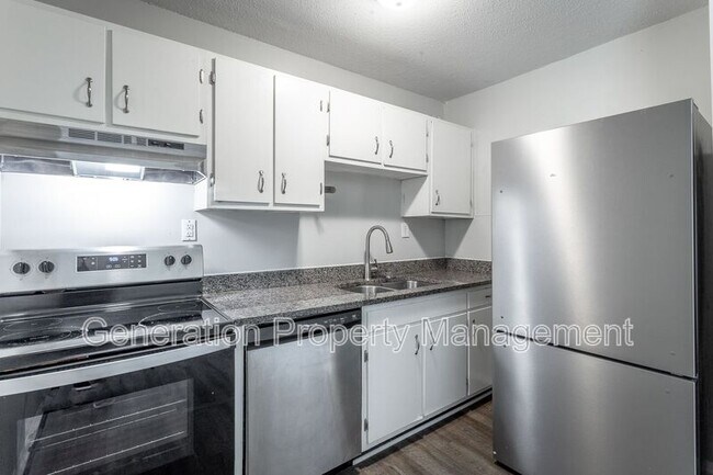 Building Photo - 113 Goodson Ave