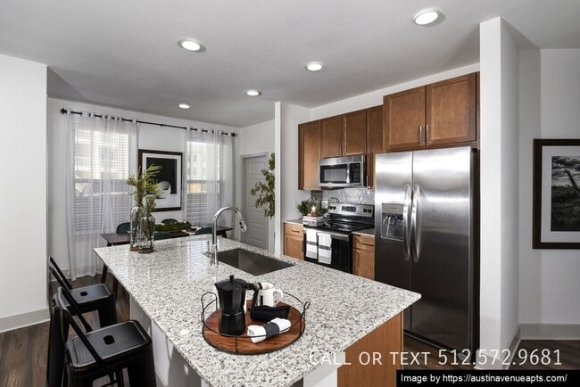 Building Photo - 2501 NE Inner Loop