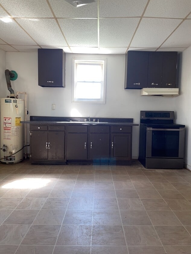 Building Photo - 311 E Hampton Ave