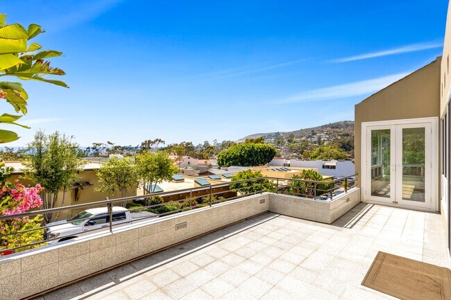 Foto del edificio - Luxury 2 Bed | 2.5 Bath Private Residence ...