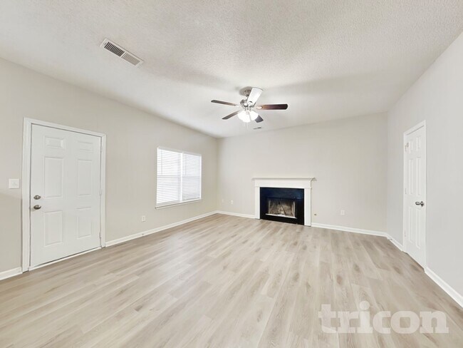 Foto del edificio - 2368 Rambling Way