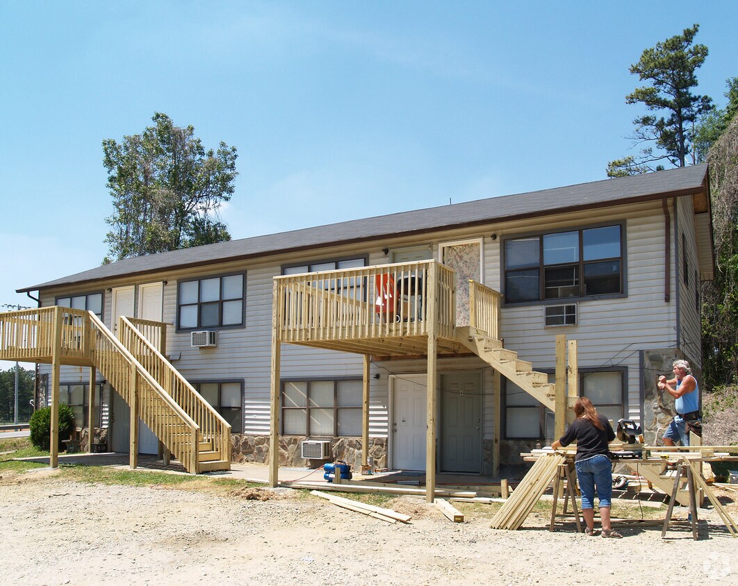 Building Photo - Flats At 120