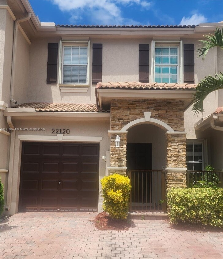 22120 SW 93rd Pl, Cutler Bay, FL 33190 Townhome Rentals in Cutler Bay