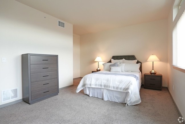 Building Photo - 3701 Paseo del Prado