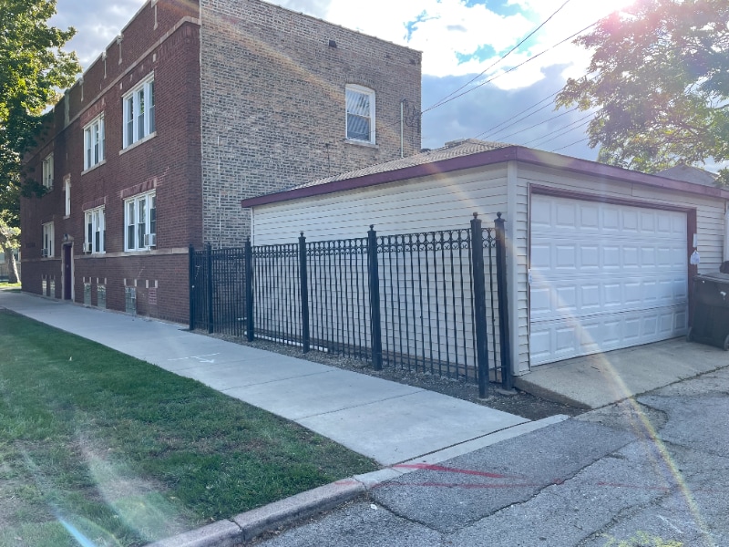 Primary Photo - 1642 N Lamon Ave