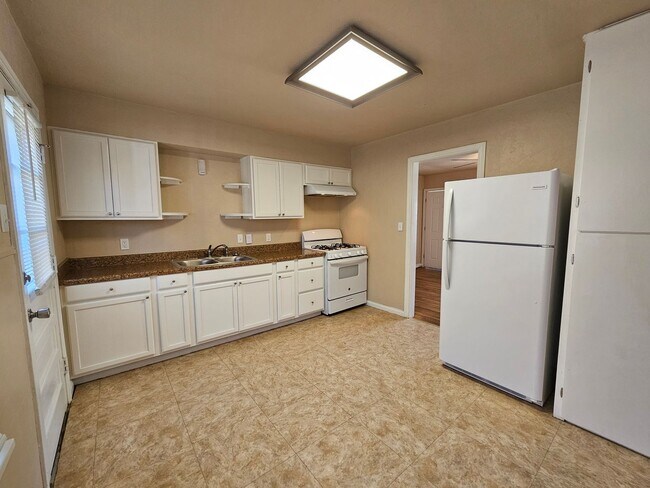 Foto del edificio - (2) Bed + Bonus Living Area in Core Norman...
