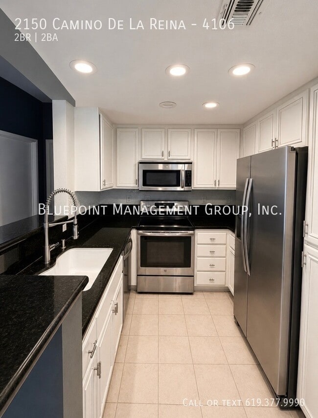 Building Photo - 2150 Camino De La Reina