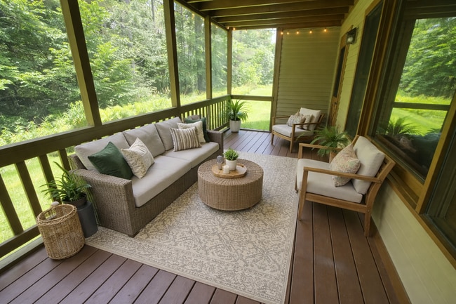 Building Photo - 205 Forest Dr