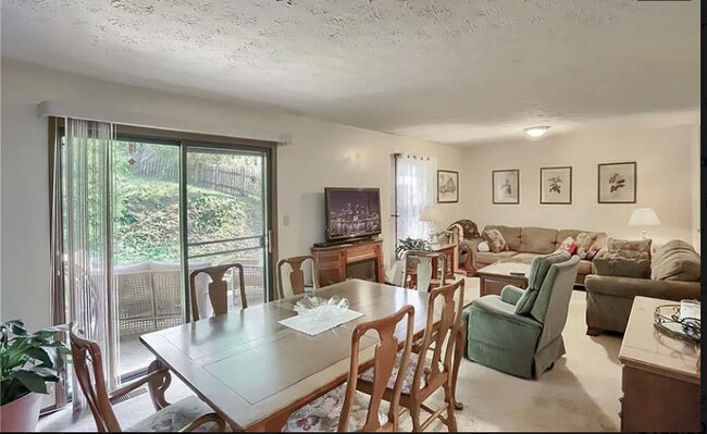 Foto del edificio - 9250 Highland Rd