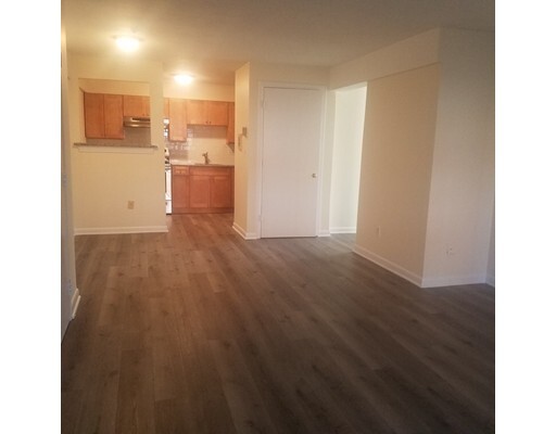 Building Photo - 55 Elmwood Park