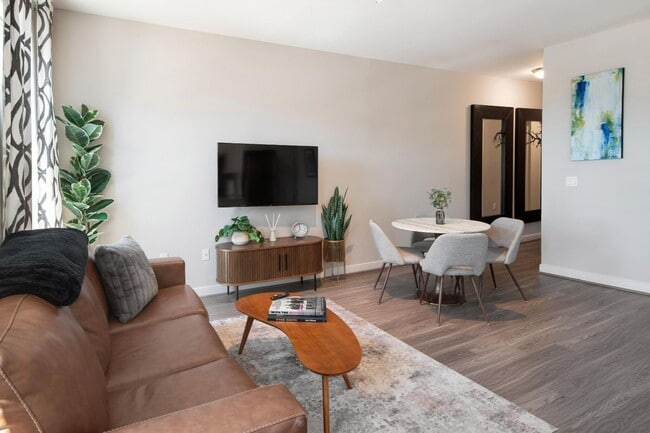 Photo - 77H Apartments