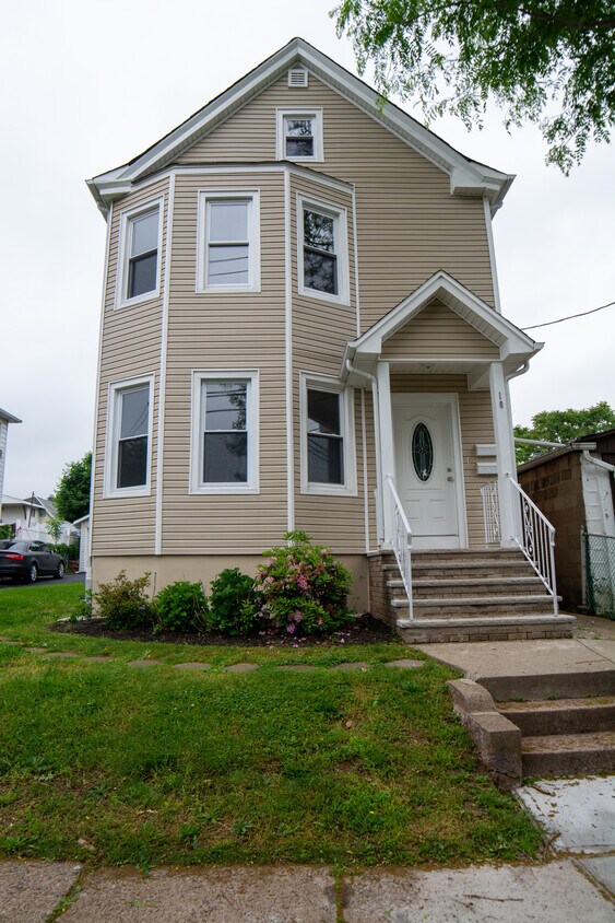 10 Prospect St, Clifton, NJ 07011 Townhome Rentals in Clifton NJ
