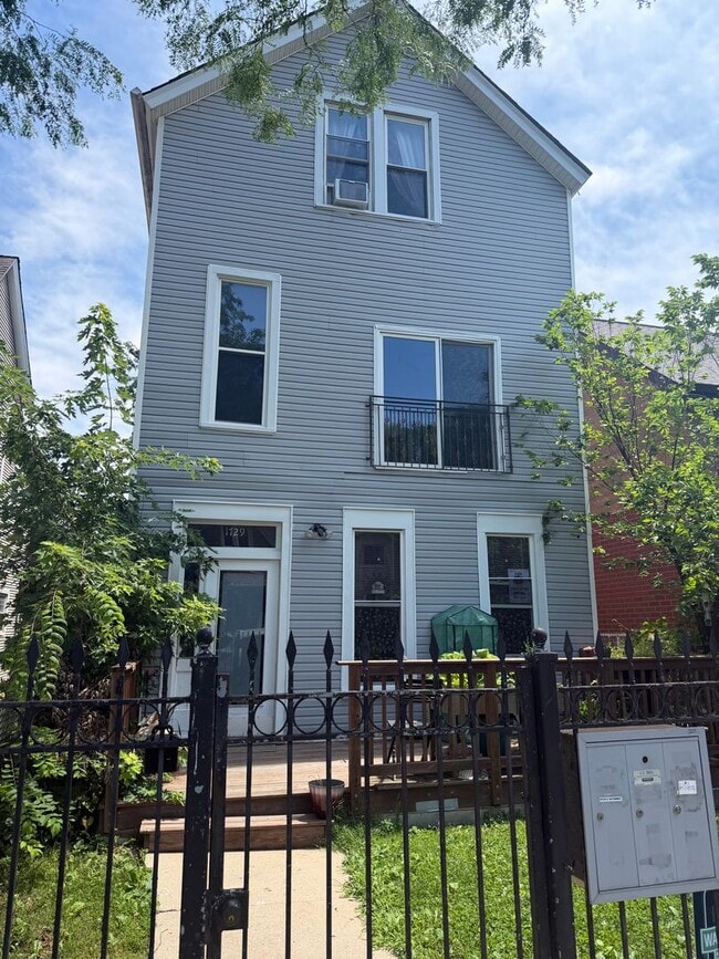 Building Photo - 1729 N Whipple St