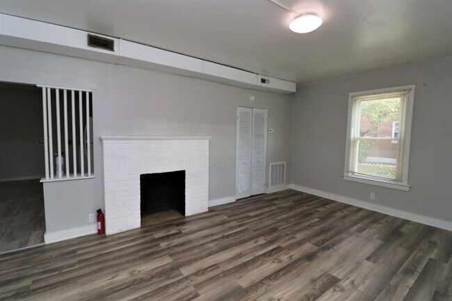 Building Photo - 81 28th St