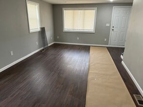 Building Photo - 398-400-400 Sunset Dr