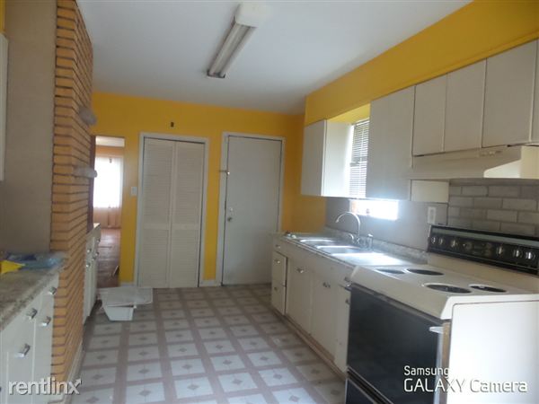 Building Photo - 14620 Jefferson St