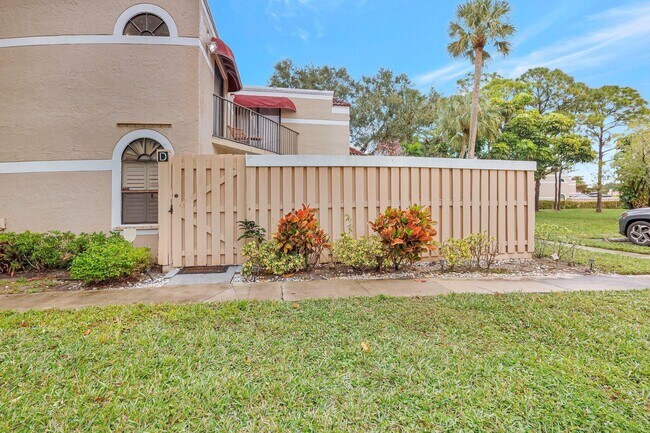 Building Photo - 4310 Village D Dr